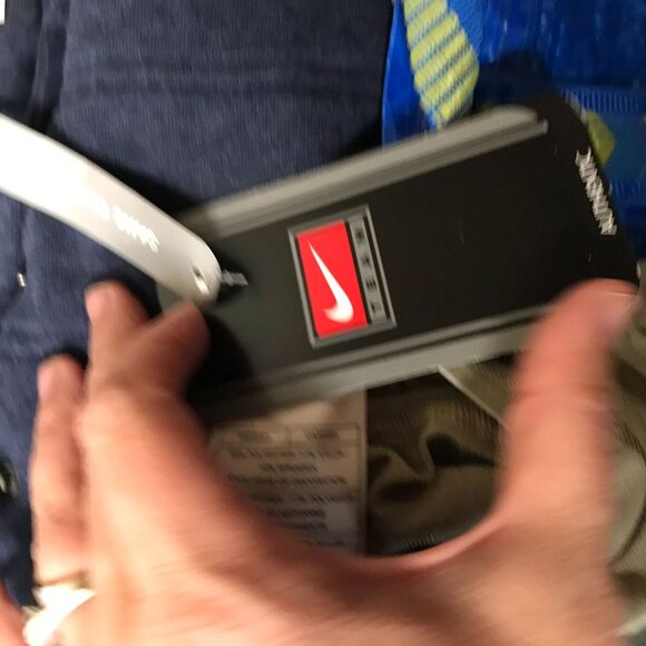 NIKE PRO - BOYS LARGE- GREEN CAMO OREGON DUCKS COMPRESSION SHIRT - 217677 - Picture 6 of 8